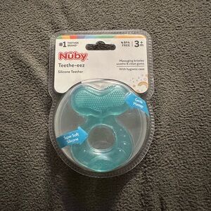 Nuby Teethe-eez Silicone Teether - Blue